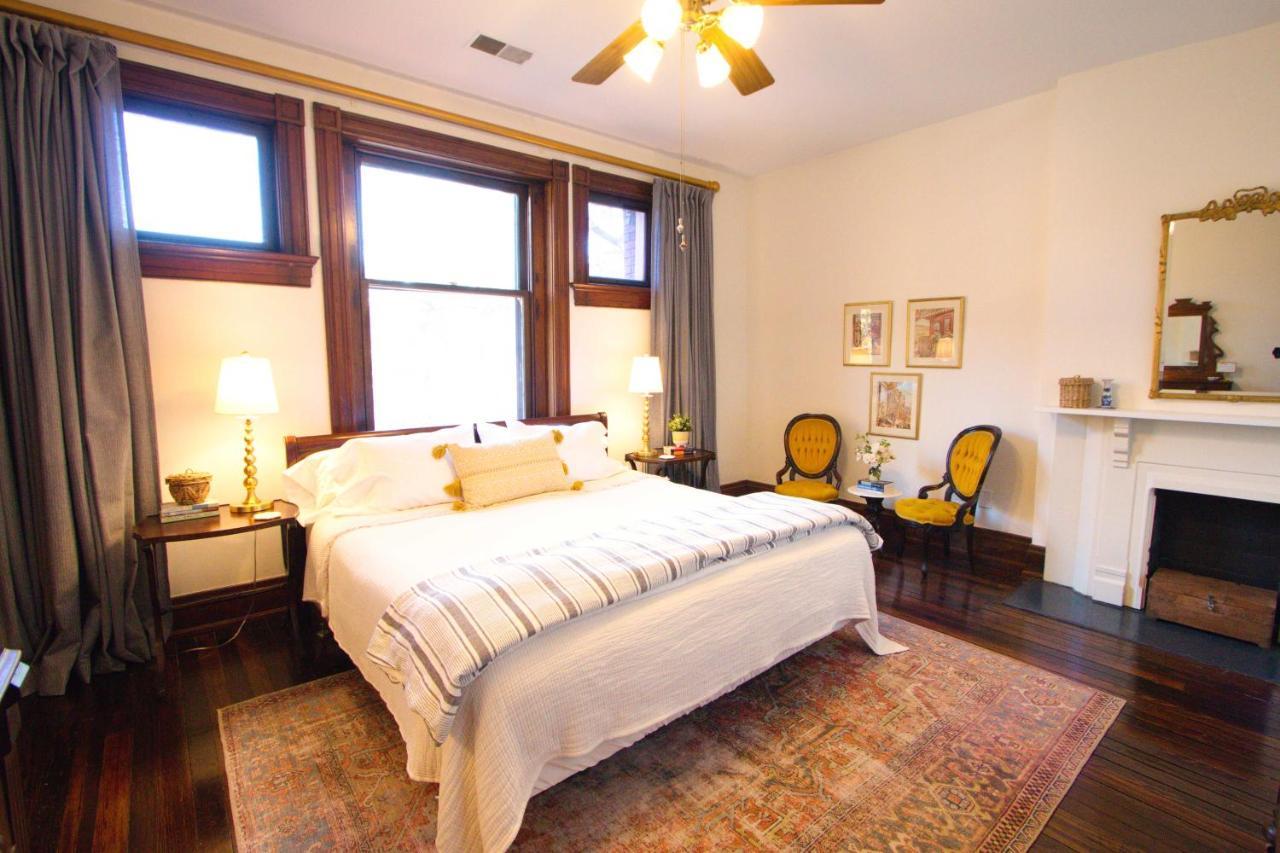Louisville Bourbon Inn Room photo